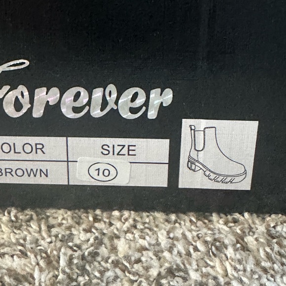 New brown Chelsea boots - Picture 4 of 9